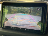 【バックカメラ】駐車時に後方がリアルタイム映像で確認できます。大型商業施設や立体駐車場での駐車時や、夜間のバック時に大活躍!運転スキルに関わらず、今や必須となった装備のひとつです!