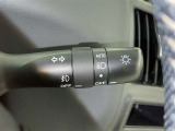 トンネルなど、周囲の明るさの変化でランプ類を自動オン・オフするコンライトです(消し忘れ防止機能付)