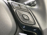 【プリクラッシュセーフティ】前方の車両等を検知し、衝突しそうな時は警報で注意を促し、ブレーキを踏む力をサポート。ブレーキを踏めなかった場合は衝突被害軽減ブレーキが作動、衝突回避をサポートします。