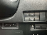 ハンズフリー両側オートスライドドアです。