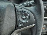 ◆アダプティブクルーズコントロール◆予め設定した車速内でクルマが自動的に加減速。前走車との適切な車間距離を維持しながら追従走行します。【LKAS】車線維持支援システムでステアリング操作を支援。