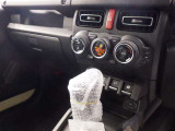 見方が分からないときは、どんなことでも中古車選びのプロであるスタッフにおたずねください。