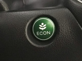 ★ECONスイッチ★ エコドライブを加速しよう!スイッチをONにすると、運転の仕方によるロスを抑え込み燃費をよくするようクルマが頑張ります(*^ー^*)燃費向上にチャレンジ♪