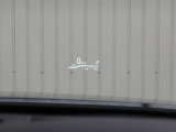 カラーヘッドアップディスプレイ付き。少ない視線移動で情報を確認できるので、運転の疲労軽減に繋がりますよ♪