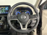 ハンドルから手を放さずオーディオの操作ができます。