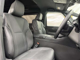 見通しのよいすっきりとした視界で、誰でも運転しやすいです。運転のしやすさは疲れにくさにも繋がりますよ♪