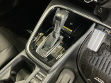 発進時から滑らかに加速する無段階変速のCVTはストップ&ゴーの多い街の中も快適です