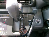 シフトも操作しやすく、快適な運転をサポートしてくれます♪