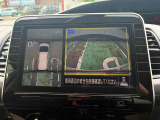 【アラウンドビューモニター】上空から見下ろしているかのような映像で駐車をサポート。安心です。