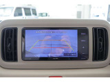 バックカメラが付いているので後方確認が非常にしやすいです。今や運転初心者も熟練者も必須装備!ついていて損はないですね♪