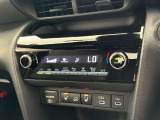 オートエアコンは温度を設定するだけで、自動で風量などを設定してくれます。運転しながら操作も必要ないので、安全性も向上します。