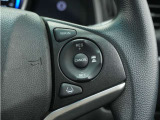 ◆アダプティブクルーズコントロール◆予め設定した車速内でクルマが自動的に加減速。前走車との適切な車間距離を維持しながら追従走行します。【LKAS】車線維持支援システムでステアリング操作を支援。