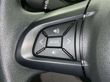 ステアリングスイッチ装備!運転しながら手元でオーディオの操作などができます。