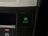 ★ECONスイッチ★ エコドライブを加速しよう!スイッチをONにすると、運転の仕方によるロスを抑え込み燃費をよくするようクルマが頑張ります(*^ー^*)燃費向上にチャレンジ♪
