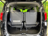 【パワーバックドア】スマートキーや運転席のボタンを押すだけでリアゲートが自動で開閉します!荷物を持っている時や、高い位置にあるバックドアを閉める際に便利な機能です♪