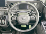 【純正革巻きステアリング】上質な革を使用することで、手にしっかり馴染みとても運転しやすいハンドルです♪