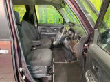 運転席シート廻りは使用感も少なく、良好な状態となっています。丁寧に使われていたことがよくわかりますね。