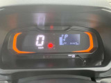 車両状態証明書修復歴の有無も一目瞭然。機能や内装・外装、走行距離、修復歴の有無をチェックし、クルマの状態を10段階にした車両状態証明書。数字や記号を使ってわかりやすく表示しています。