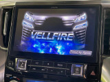 【大画面ナビ】人気の大型11インチナビを装備。存在感のある大画面はインパクト大!ナビ利用時のマップ表示は見やすく、テレビやDVDは臨場感がアップ!いつものドライブがグッと楽しくなります♪