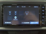 嬉しい装備です♪フルセグTV・DVD再生・Bluetoothオーディオに対応しています!!