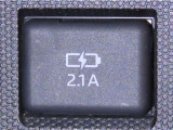 充電用USB端子を装備しております。