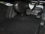 足元回り・フロアマットもしっかり洗浄しております。