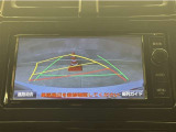 バックガイドモニター付きです。車の後方に小型カメラが付いており、バックする際の後方の様子をモニター上に表示します。