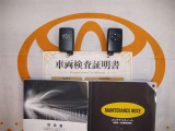 スマートキー付。取扱説明書とメンテナンスノートもあります☆品質評価シート付いてます!トヨタ認定中古車ライト!!