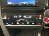 Wエアコン付きです!運転席・助手席それぞれ快適な車内でお過ごしいただけます。寒い時期には嬉しいシートヒーター付きです!