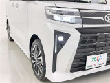 フォグランプ装着車です。暗い夜道の車両前方を明るく照らします