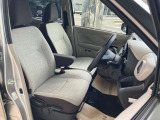 ◆運転席まわり◆運転席からの視界が左右に広く隅々まではっきりと見渡せます!クルマの前端も把握しやすく安心して運転できます!