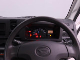 愛知ダイハツではお車をご購入頂いた後が本当のお付き合いのスタートだと思っています。 ですので定期点検や車検もお得なパックをご用意してお客様に頼りにされるダイハツディーラーを目指しています☆