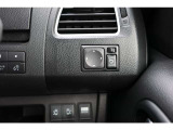 中古車だからボディーコーティングがおすすめ!下地処理が重要なコーティングはもちろんプロの施工でピカピカに仕上げます。濃色車は親水性、淡色車は撥水性のものがオススメ!