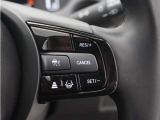 ◆アダプティブクルーズコントロール◆予め設定した車速内でクルマが自動的に加減速。前走車との適切な車間距離を維持しながら追従走行します。【LKAS】車線維持支援システムでステアリング操作を支援。