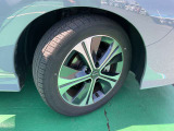 タイヤサイズは215/50R17純正アルミホイール付き!(2021年の夏タイヤ装着)冬タイヤ、ホイール注文も承っております☆