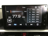 ディスプレイオーディオを装備。スマホとクルマをつなぐことで、これまでのナビに加えて、いろんなサービスが楽しめます。
