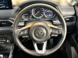 【純正革巻きステアリング】上質な革を使用することで、手にしっかり馴染みとても運転しやすいハンドルです♪