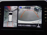 上からの視点で狭い駐車場への駐車などに役立つアラウンドビューモニターです♪