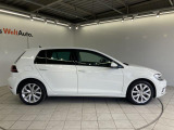 ●Volkswagenを知り尽くしたスペシャリストが隅々まで整備●各モデルの情報がインプットされた専用テスターで過去の細かな不具合を確認。モデルごとや部位ごとに専用スペシャルツールを用いて整備します。