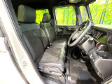 運転席シート廻りは使用感も少なく、良好な状態となっています。丁寧に使われていたことがよくわかりますね。