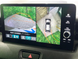 【マルチビューカメラシステム】専用のカメラにより、上から見下ろしたような視点で360度クルマの周囲を確認することができます☆死角部分も確認しやすく、狭い場所での切り返しや駐車もスムーズに行えます。