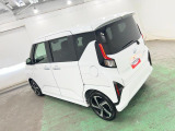 両側電動スライドドアです。狭い駐車場でも乗り降りしやすいですね