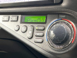 【オートエアコン】一度お好みの温度に設定すれば、車内の温度を検知し風量や温度を自動で調整。暑い&hellip;寒い&hellip;と何度もスイッチ操作をする必要はありません。快適な車内空間には必須の機能ですね♪