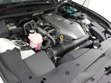 8AR-FTS型 2.0L 直列4気筒 DOHC インタークーラーターボエンジン搭載、駆動方式はFRです。
