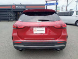 4WD AMGパフォーマンスPKG ドライビングアシスタンスPKG 1オーナー デュアルディスプレイ クライメートコントロール AMG RIDE CONTROLサスペンション AMGデュアルエグゾースト アルカンターラシート