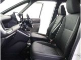 見通しのよいすっきりとした視界で、誰でも運転しやすいです。運転のしやすさは疲れにくさにも繋がりますよ♪