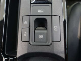 オートホールドは、ブレーキペダルから足を離しても車を停止状態に保つ機能で、運転の負担を軽減してくれますよ♪