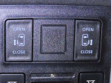 両側電動スライドドアを装備しております。