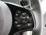 Hondaセンシングの機能のひとつ、アダプティブクルーズコントロール付!アクセルから足を離しても設定したスピードと前車との車間を保ち走行してくれます!車線維持もアシスト☆高速道路で疲労軽減ですね☆