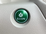 【eコンスイッチ】低燃費運転をサポートするECONモード。スイッチをONすると、エンジンやトランスミッション、A/Cなどを協調制御し、燃費の向上に貢献。エコドライブの効果を高めます。